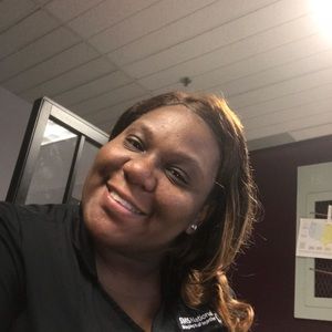 Meet your Posher, Crystal